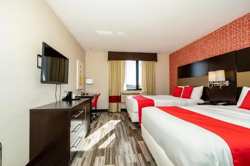 Airport Plaza Hotel JFK Airport 8